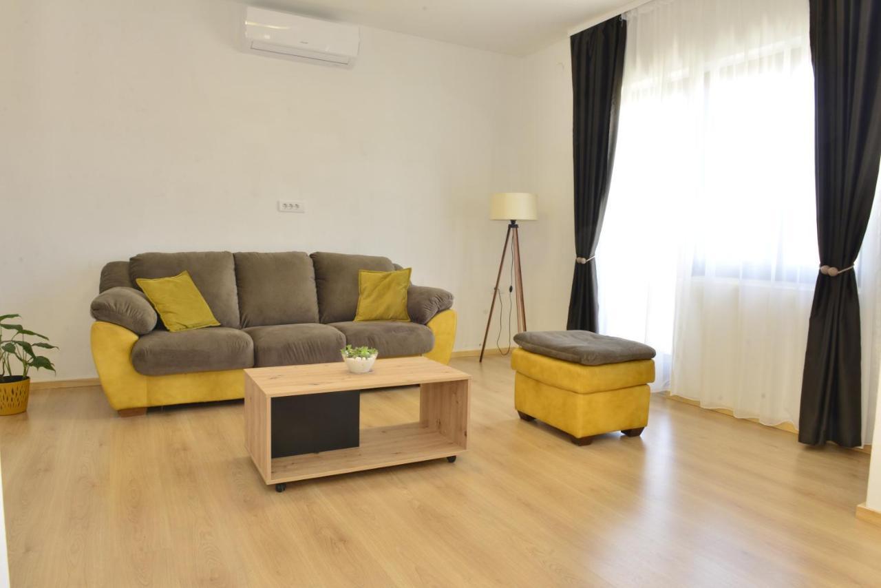 Apartment Milosavljevic *