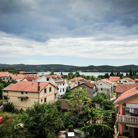 Milosavljevic Apartments Tivat Exterior photo