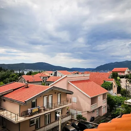 Milosavljevic Apartments Tivat Exterior photo
