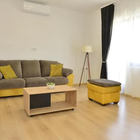 Milosavljevic Apartments Tivat Exterior photo