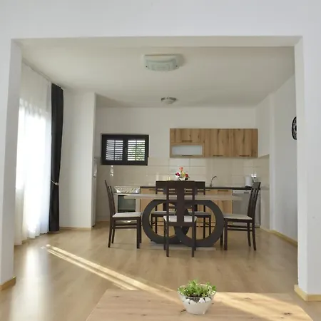 Milosavljevic Apartments Tivat Exterior photo