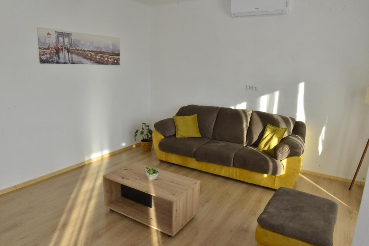 Apartment Milosavljevic *