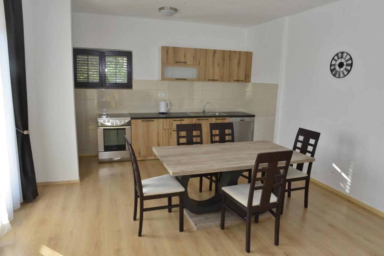 Apartment Milosavljevic *