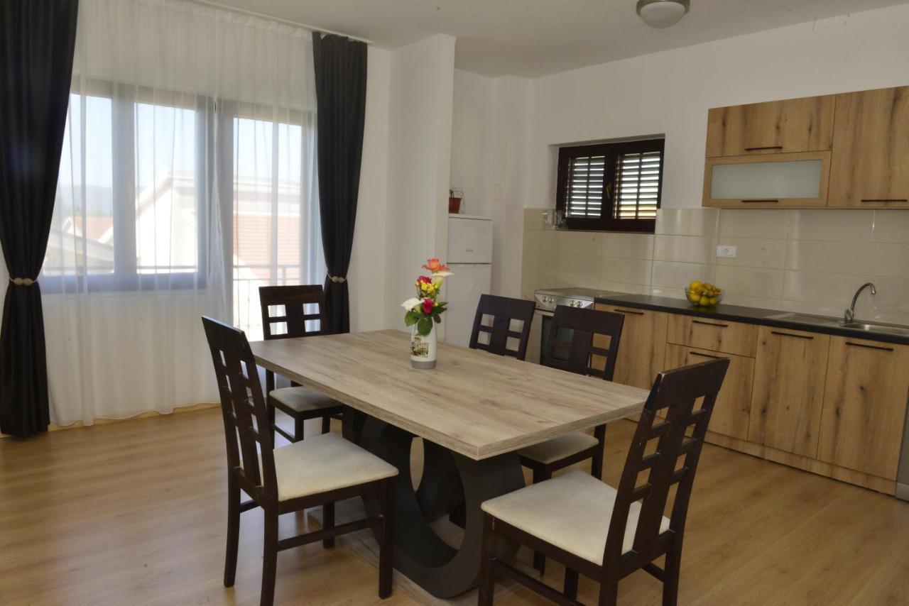 Apartment Milosavljevic *